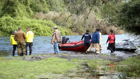 Hallan cuerpo de menor de edad que correspondería a adolescente que fue arrastrada por la corriente del Río Pilmaiquén