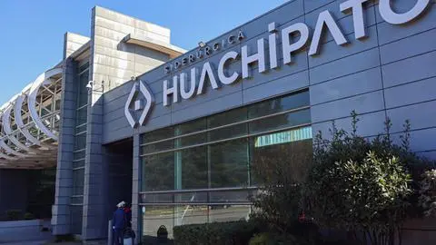 Ministro Boccardo busca que iniciativas productivas y patrimoniales en Huachipato puedan “coexistir”