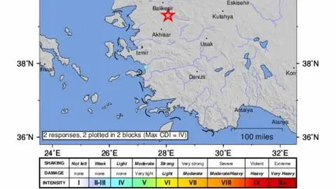 Terremoto 6.1 genera estragos en Turquía: heridos y edificios caídos