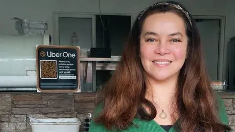 Empresaria penquista recibe el premio “Emprendedora del Año” en los Premios Uber Eats 2025