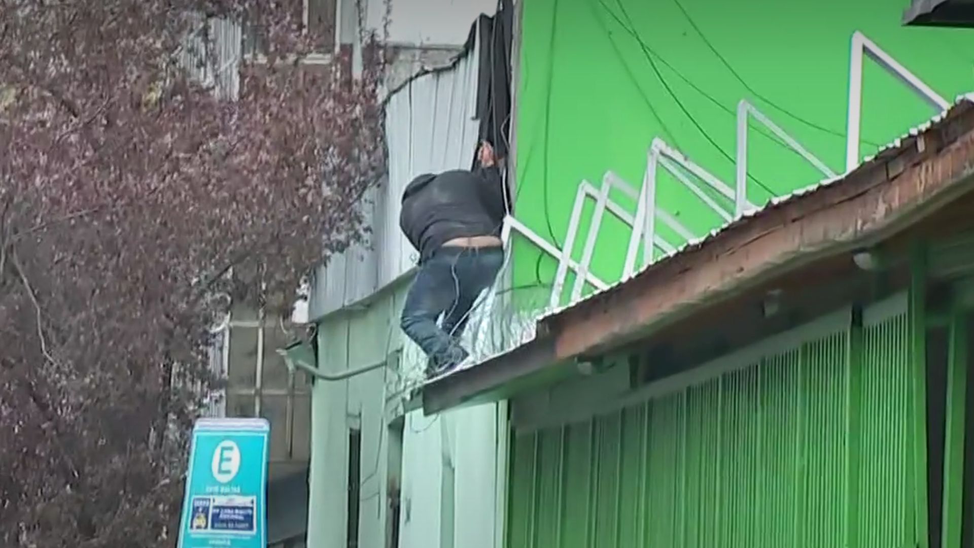 Captan escape en vivo tras crimen en la “esquina de la muerte” de Independencia