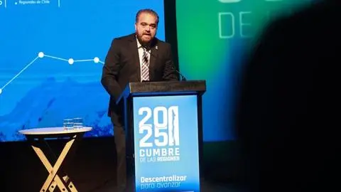 “Los candidatos quedaron al debe”: Gobernador Giacaman y su crudo balance de la Cumbre de las Regiones