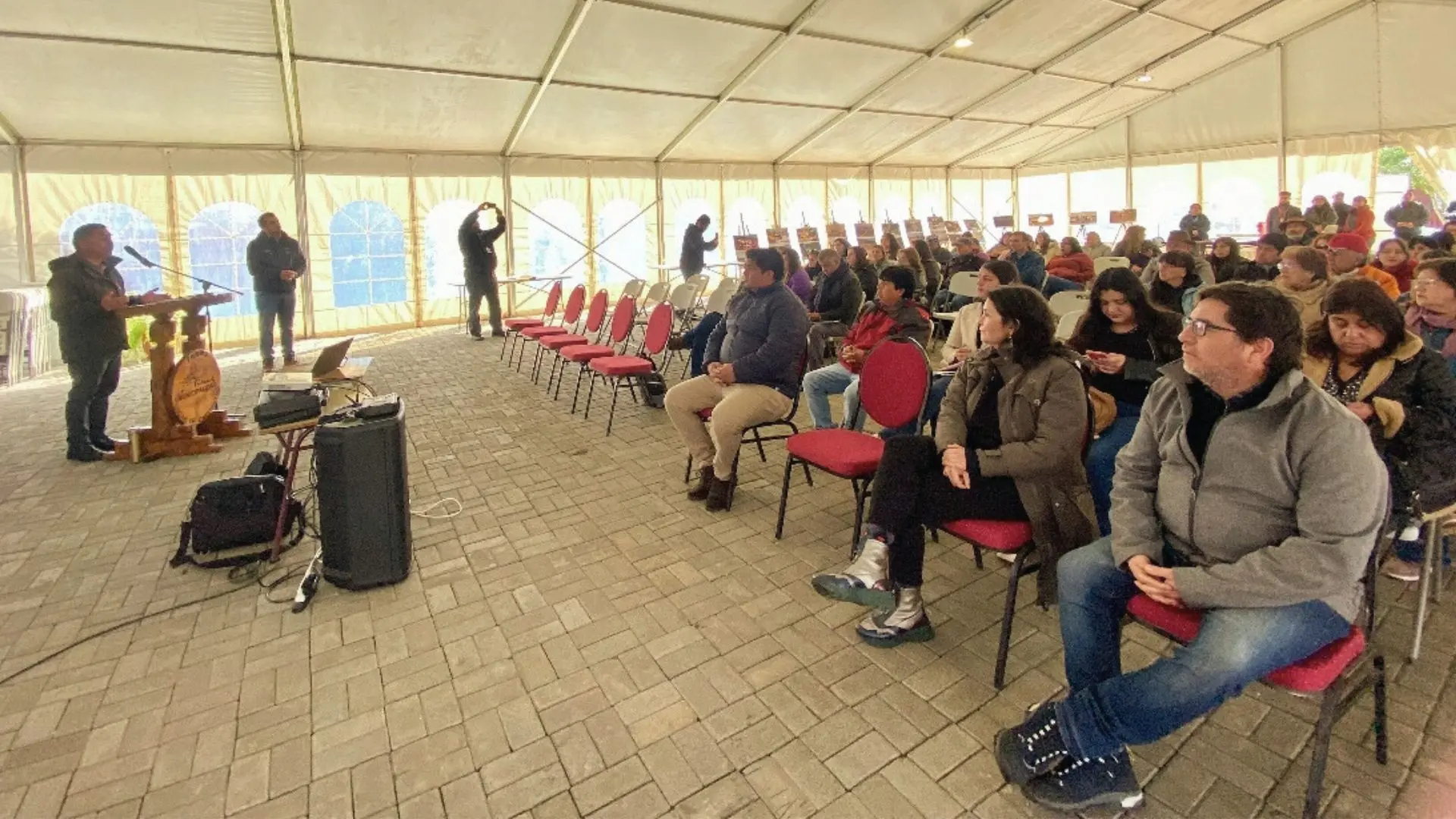 Dirigentes de Arauco plantearon sus desafíos en un diálogo sobre vivienda y ciudad en la comuna de Tirúa