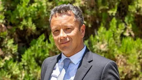 Atribuciones municipales en el centro del debate tras intervención del alcalde de Curacaví: AMUCH respalda actuar del jefe comunal