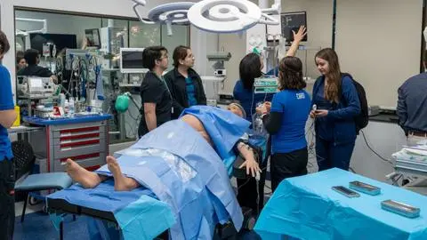 Escenarios clínicos reales: La simulación que prepara a los futuros profesionales de la salud en la USS Concepción
