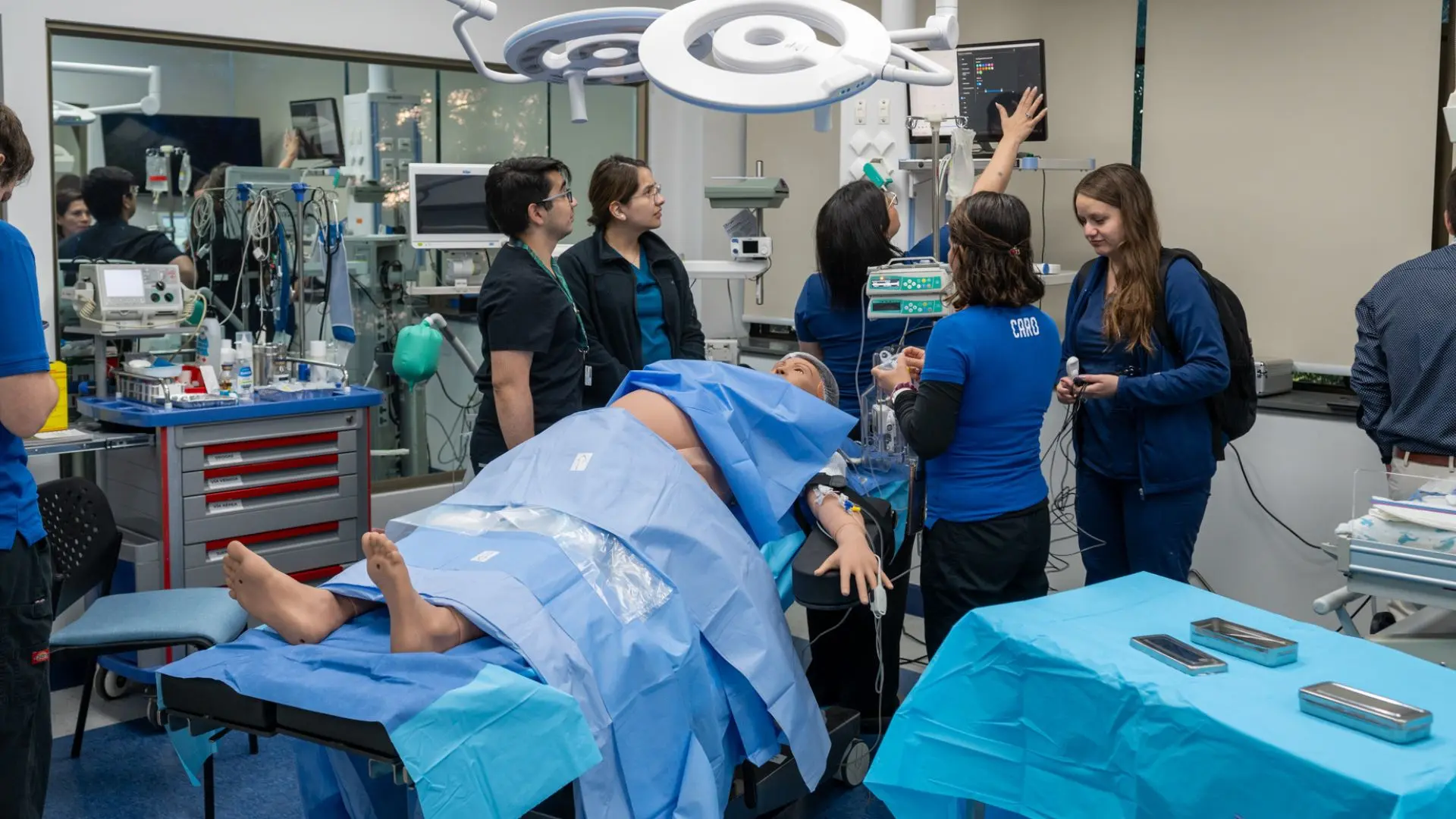 Escenarios clínicos reales: La simulación que prepara a los futuros profesionales de la salud en la USS Concepción