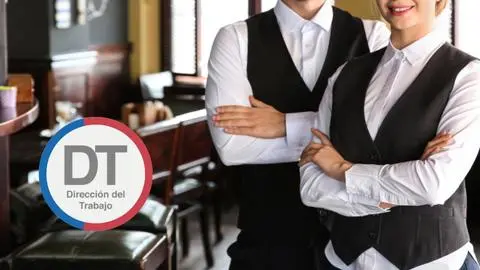 Reconocida cadena de restaurantes recibe millonaria multa: reducían las propinas de garzones
