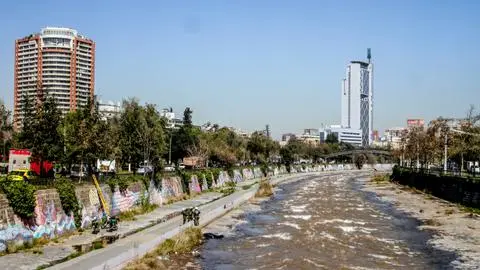 Muere hombre que escapaba de guardias municipales tras lanzarse al Río Mapocho