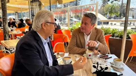 Senador Gastón Saavedra respalda candidatura parlamentaria de Álvaro Ortiz