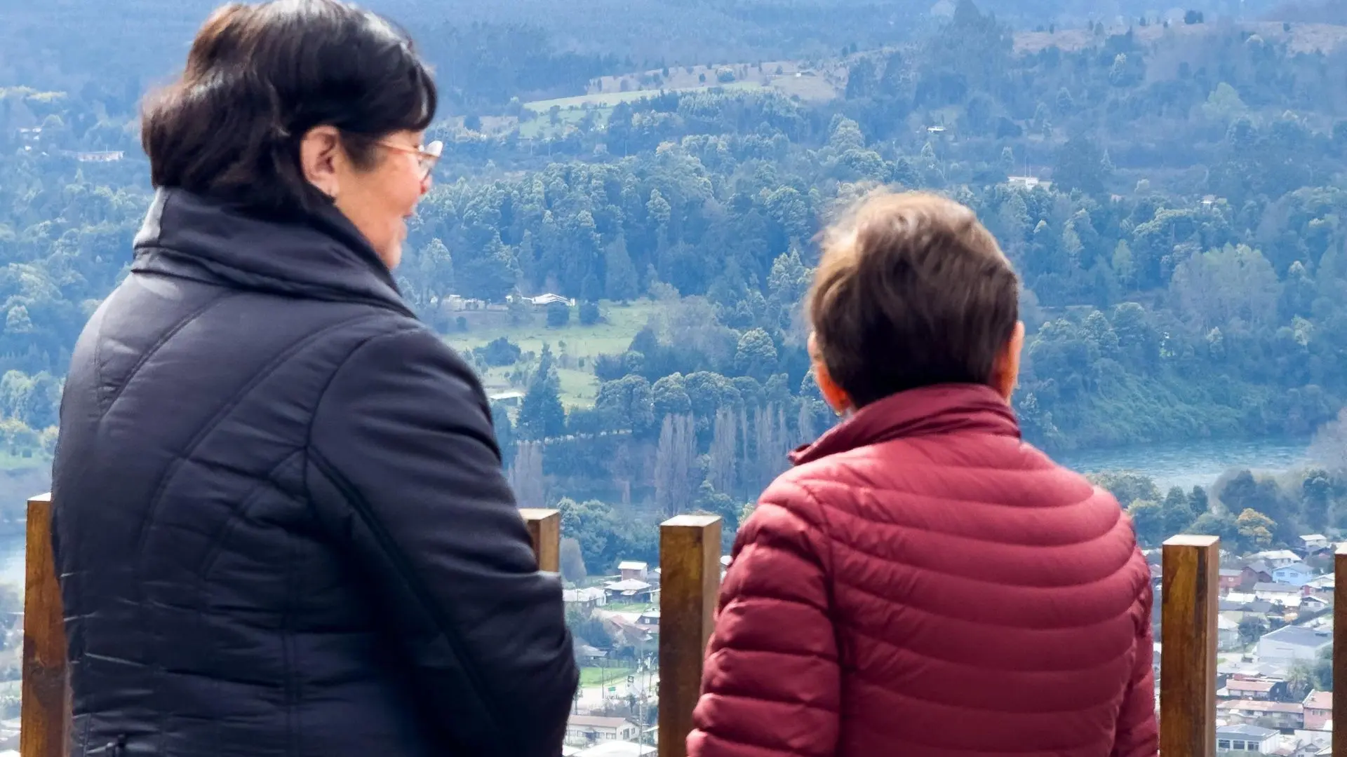 La comuna de Los Lagos avanza hacia la creación de un parque comunitario: inauguraron un mirador en el Cerro López