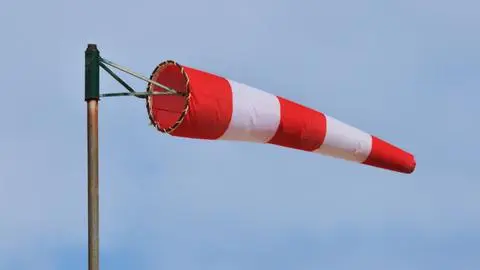 Hasta 110 km/h: Cuatro regiones de Chile bajo alerta por fuertes rachas de viento esta semana
