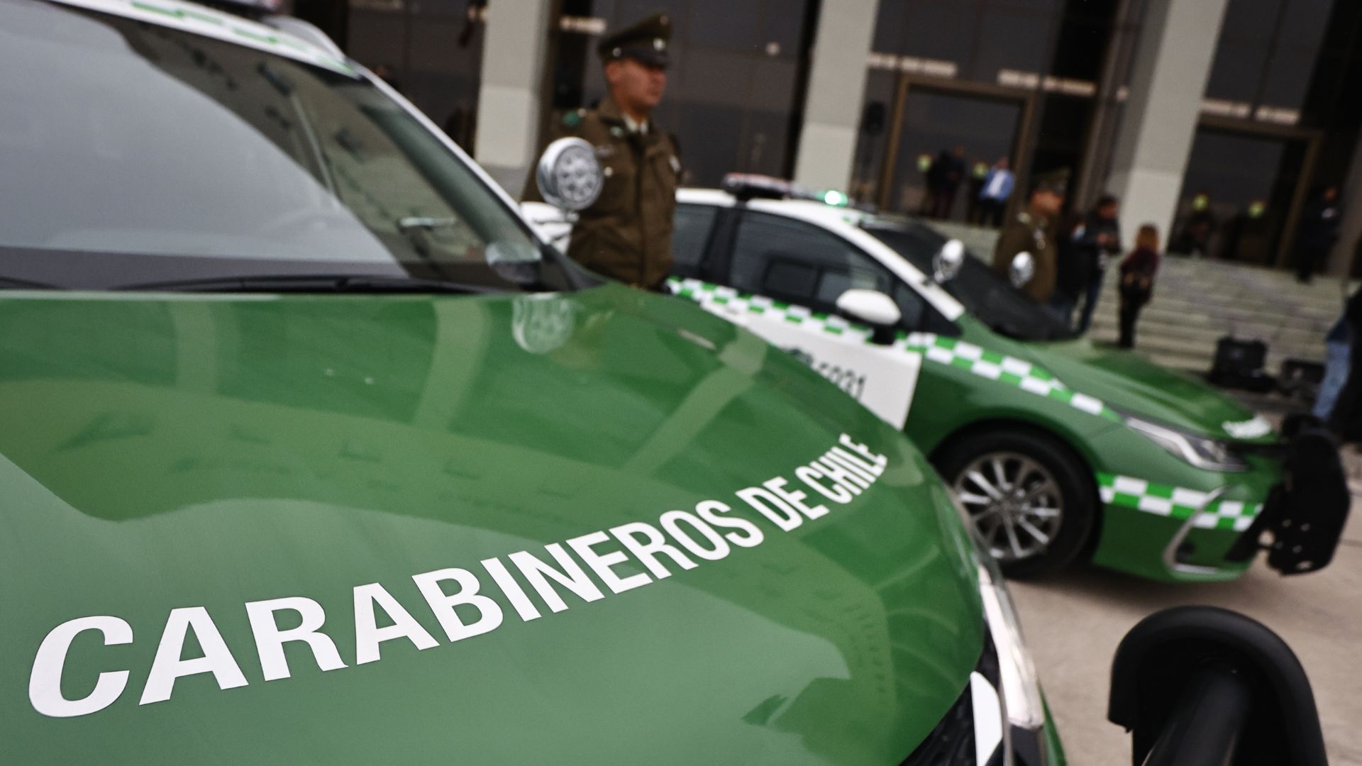 Investigan muerte de un detenido al interior de calabozo de Carabineros en Constitución: Madre del hombre denunció poca claridad en el caso