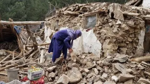 Tragedia en Afganistán: Terremoto deja al menos 800 fallecidos y mas de 2.500 heridos