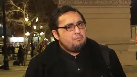 Fue condenado por pegarle a su madre: Quién es Ricardo Inaiman, uno de los bots que atacaría a Evelyn Matthei y Jeannette Jara
