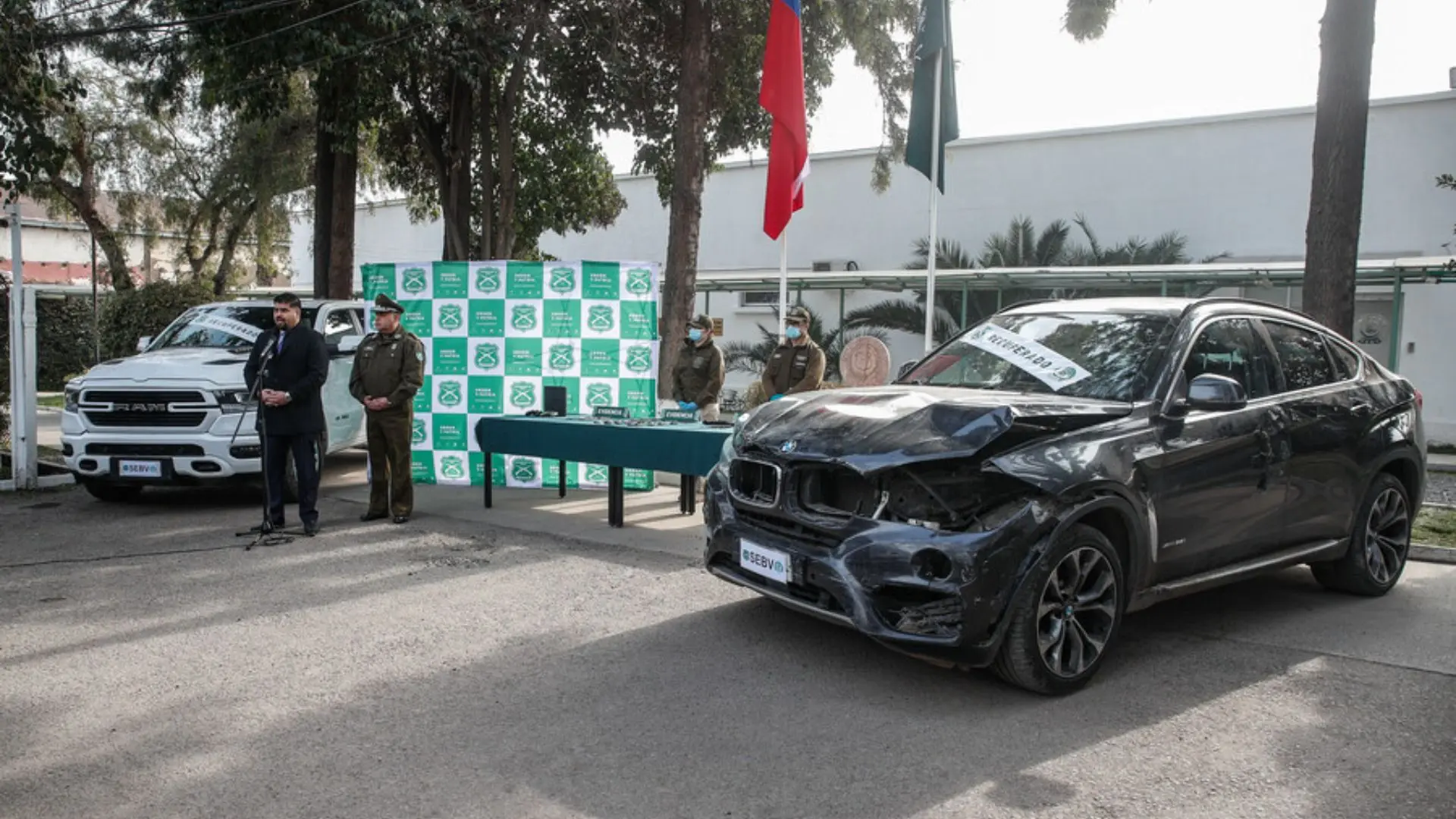 Desarticulan en Cerrillos y La Cisterna banda de robo de autos liderada por menor de edad