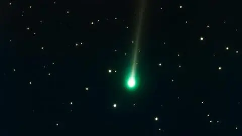 Cuándo y cómo ver desde el Biobío el cometa C/2025 R2 Swan: Volverá a pasar en 22 mil años