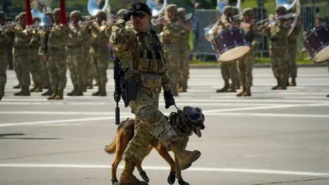 El último desfile de Drako: Un héroe de cuatro patas se despide en la Parada Militar 2025