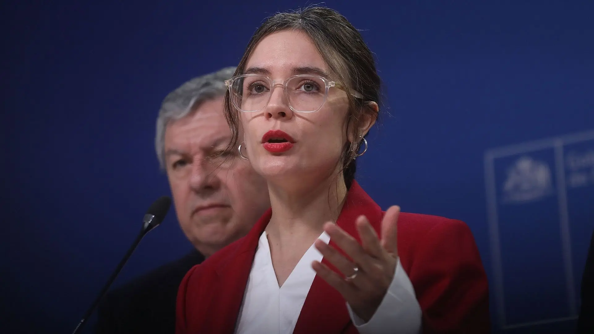 Vallejo responde a requerimiento del PSC y acusa intento de “silenciar” al gobierno