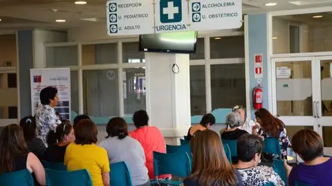 Minsal anuncia millonaria inversión para reducir listas de espera en salud durante 2025