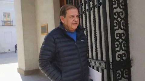 Francisco Vidal renuncia al directorio de TVN tras críticas de José Antonio Kast