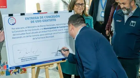 Bienes nacionales renovó concesión de farmacia municipal de Concepción