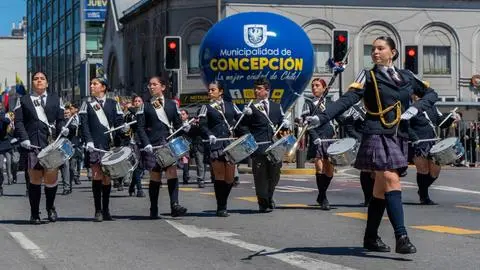 Concepción celebró 475 años con desfile cívico militar en Plaza de la Independencia