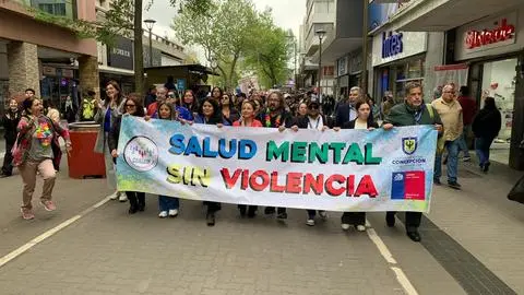 Agrupaciones del Biobío realizan marcha en Concepción por Día de la Salud Mental 2025