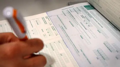 83% de los trabajadores del sector privado que salieron del país con licencia médica están afiliados a Fonasa