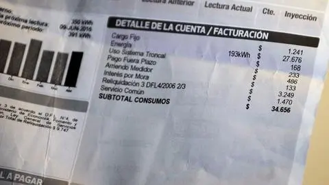 Revelan error de cálculo en el precio de las tarifas de la luz: Cuentas bajarían el próximo año