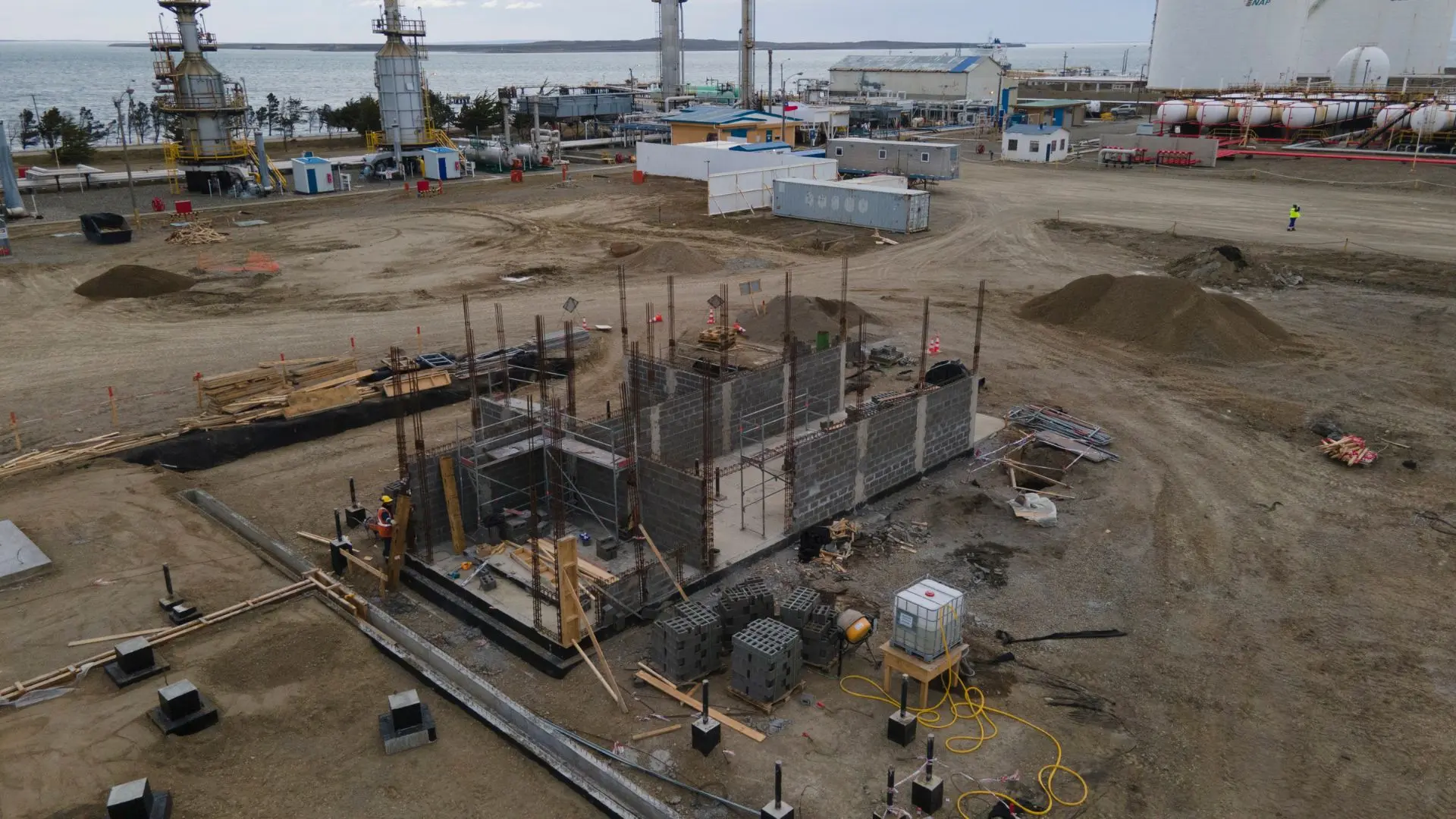 “Nos permitirá abrir nuevos negocios energéticos”: Enap proyecta que primera planta de hidrógeno verde empiece a operar el primer trimestre de 2026