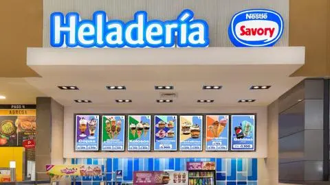 Las millonarias deudas que tienen al borde de la quiebra a la cadena de heladerías Savory en Chile