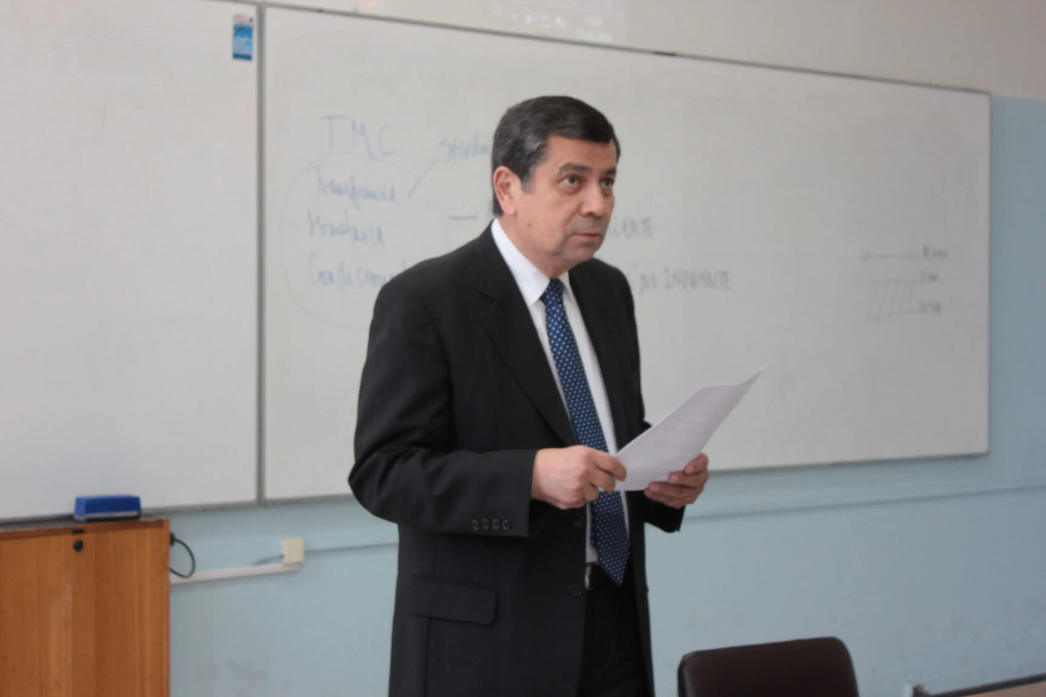 Fallece destacado periodista y profesor Universidad de Concepción, Carlos Oliva Quezada