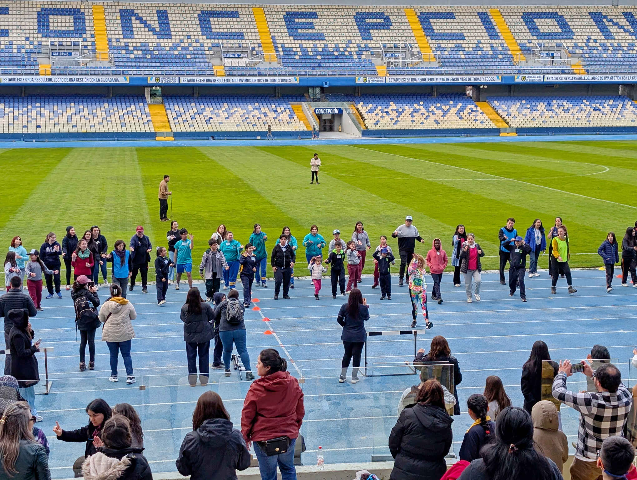 Más de 90 jovenes participaron de olimpiadas de estudiantes sordos en Concepción