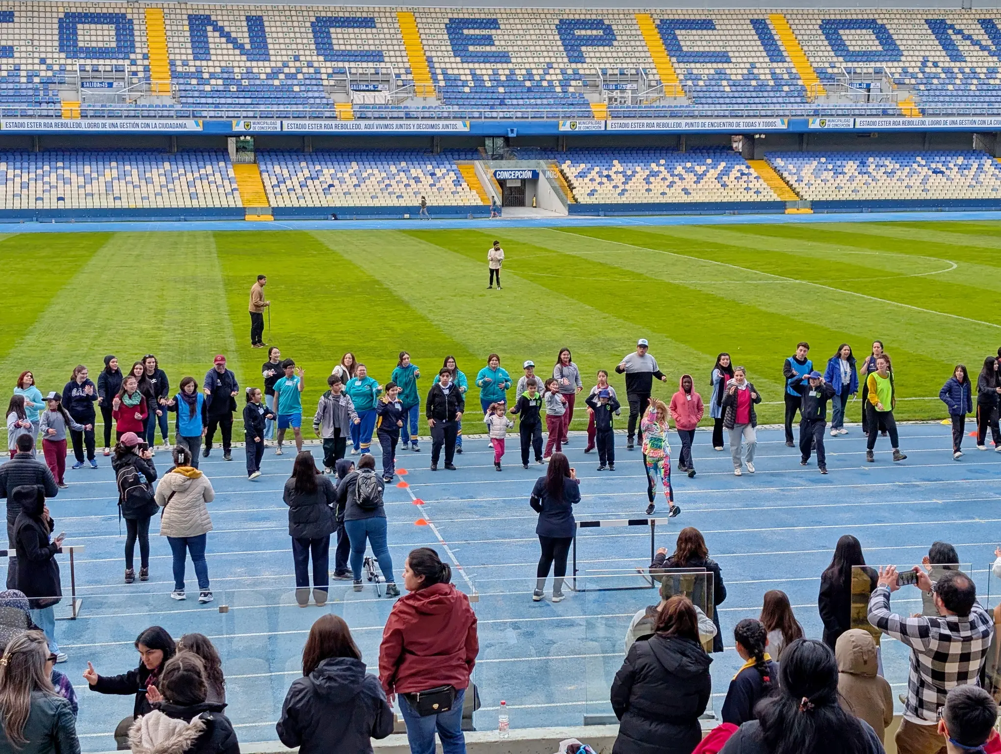 Más de 90 jovenes participaron de olimpiadas de estudiantes sordos en Concepción