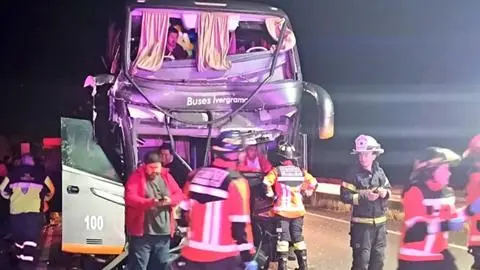 Accidente de bus en Ruta 5 Sur en Ñiquén deja 12 lesionados y tránsito suspendido