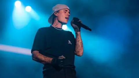 Justin Bieber sorprende al unirse al remix de la canción “4K” de El Alfa