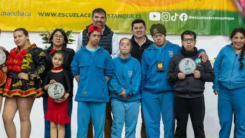 Camanchaca y Escuela Cerro Estanque promueven la inclusión educativa a través de la cocina con Feria Gastronómica en Tomé