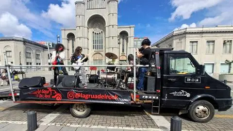 La Grúa del Rock transporta bandas en vivo por las calles de Concepción: “Todas estas sesiones son un regalo”