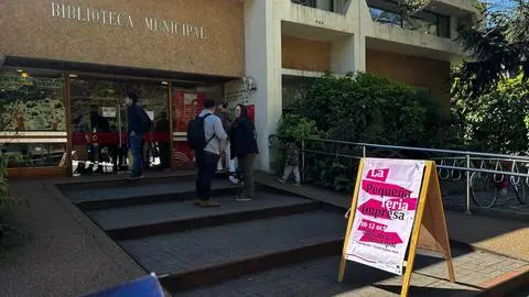 La Pequeña Feria Impresa en la Biblioteca Municipal de Concepción: Ilustraciones, fotografías y más este fin de semana