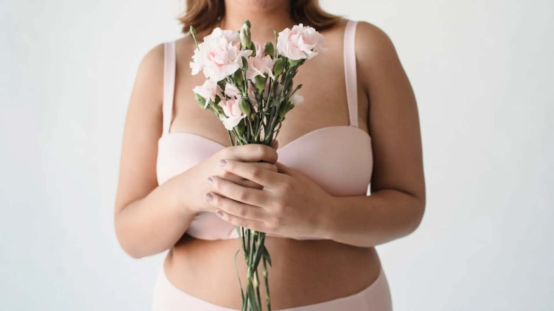 Sostén invisible vs sostén tradicional: cuál elegir según tu look