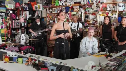 Cómo nació el Tiny Desk: la presentación improvisada que cambió la forma de escuchar música