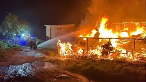 Incendio en población Miraflores 5 de Curanilahue deja siete familias afectadas