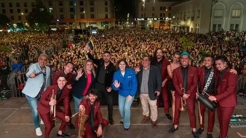 Concepción finalizó celebración de su aniversario 475 con gran concierto en Plaza de la Independencia