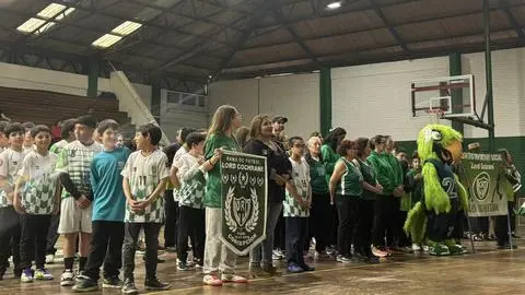 Club Lord Cochrane celebró 109 años de vida con desfile en sus dependencias