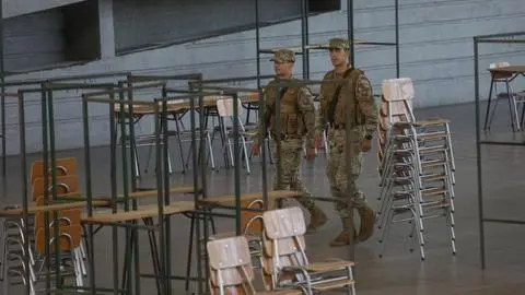Dos vocales que huyeron, riña afuera de local y 37 detenidos por órdenes vigentes: El balance de seguridad durante elecciones en Región del Biobío