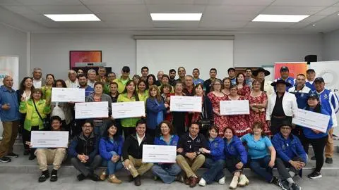 Nueve organizaciones de Hualpén obtienen Fondos Concursables Enap Impulsa 2025