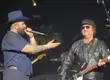 “Me inspiró a hacer lo que hoy hago”: Carín León sube al escenario a reconocido músico chileno durante su concierto
