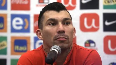 “Yo no hablo así”: Gary Medel se refirió a supuesta filtración de chats subidos de tono