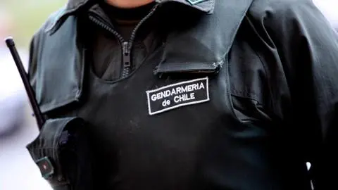 Funcionario de Gendarmería fue detenido en Cañete: Estaría vinculado a red de narcotráfico en cárcel de Alto Hospicio
