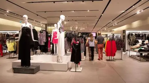 Reconocida tienda de ropa concreta masivo cierre de locales: al menos 60 sucursales afectadas
